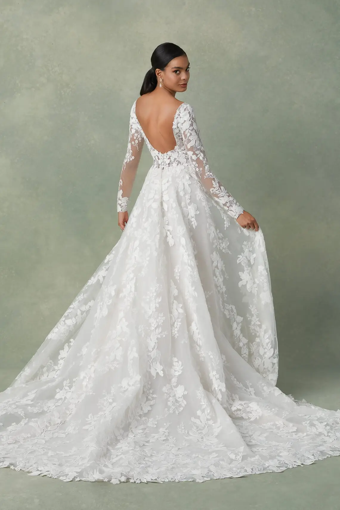 88298_FB_Freesia_Justin-Alexander