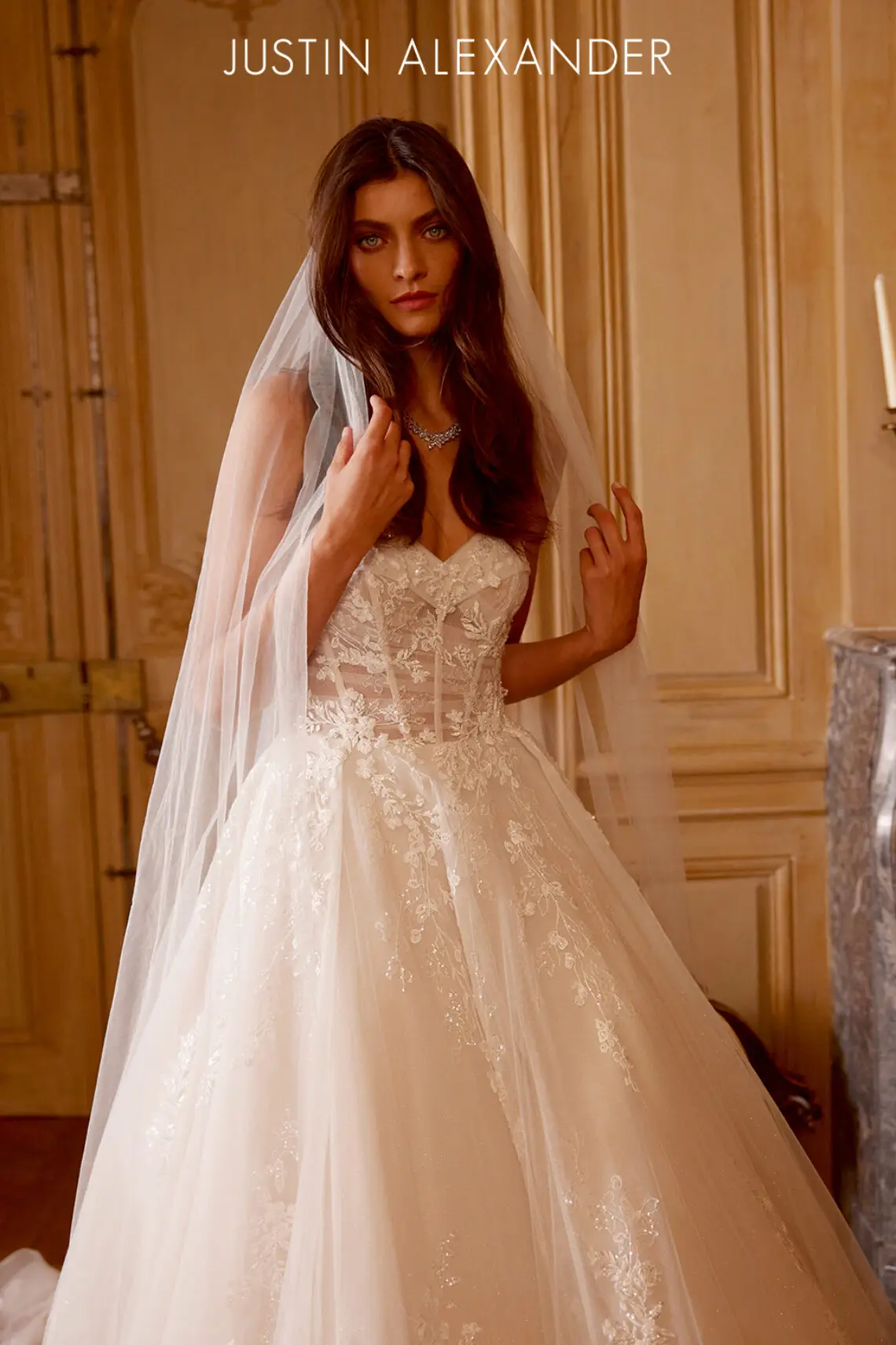 Brautkleid 88413 Julia von Justin Alexander kaufen bei Weddingworld 3