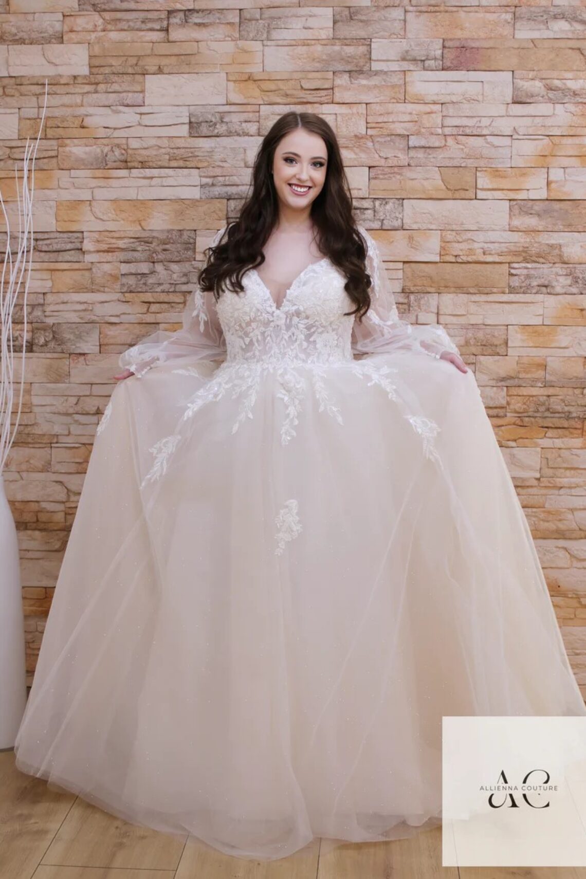 Brautkleid ACC117 von Lia Bella kaufen im Weddingworld 3