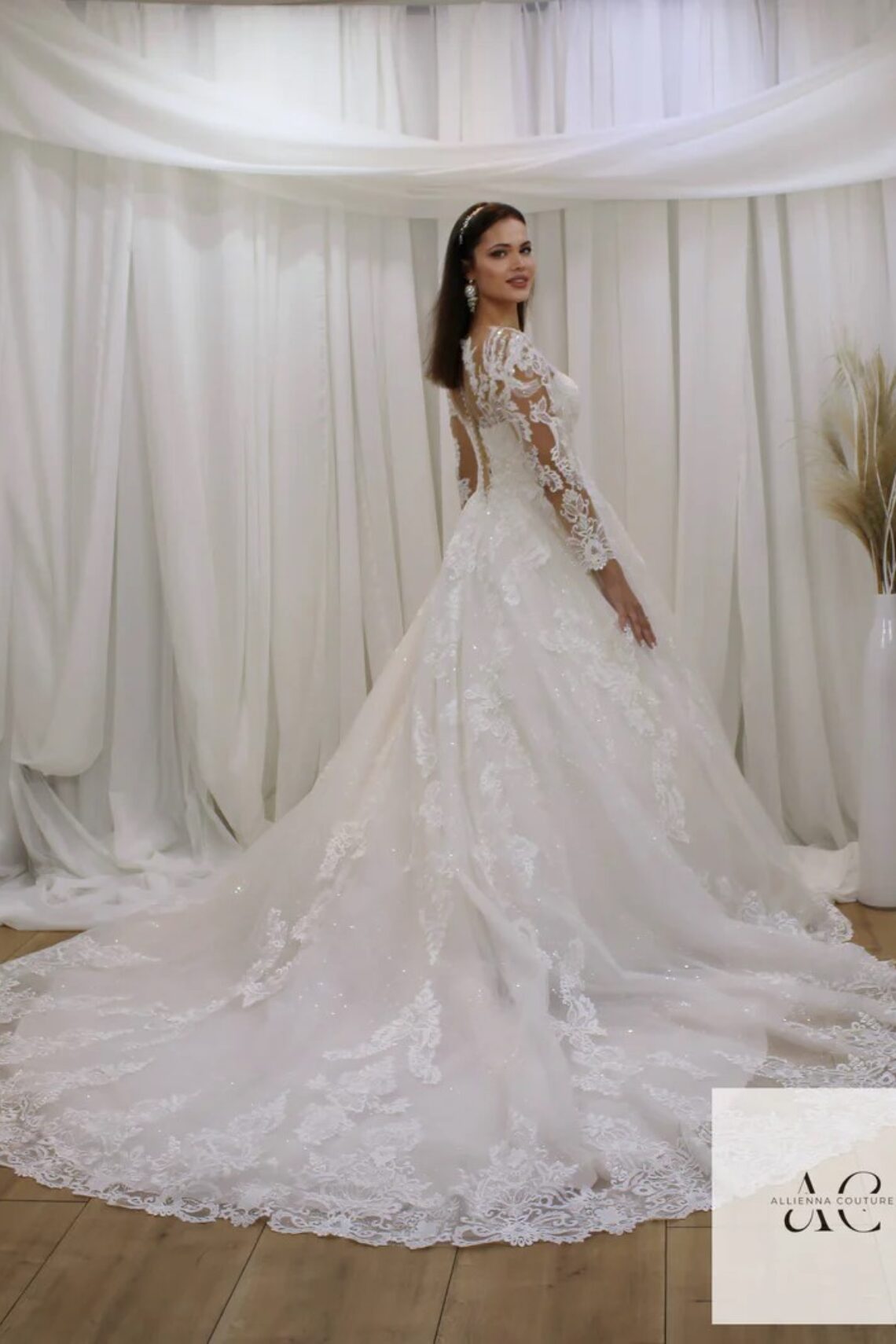 Brautkleid ACC206 von Lia Bella kaufen im Weddingworld 1