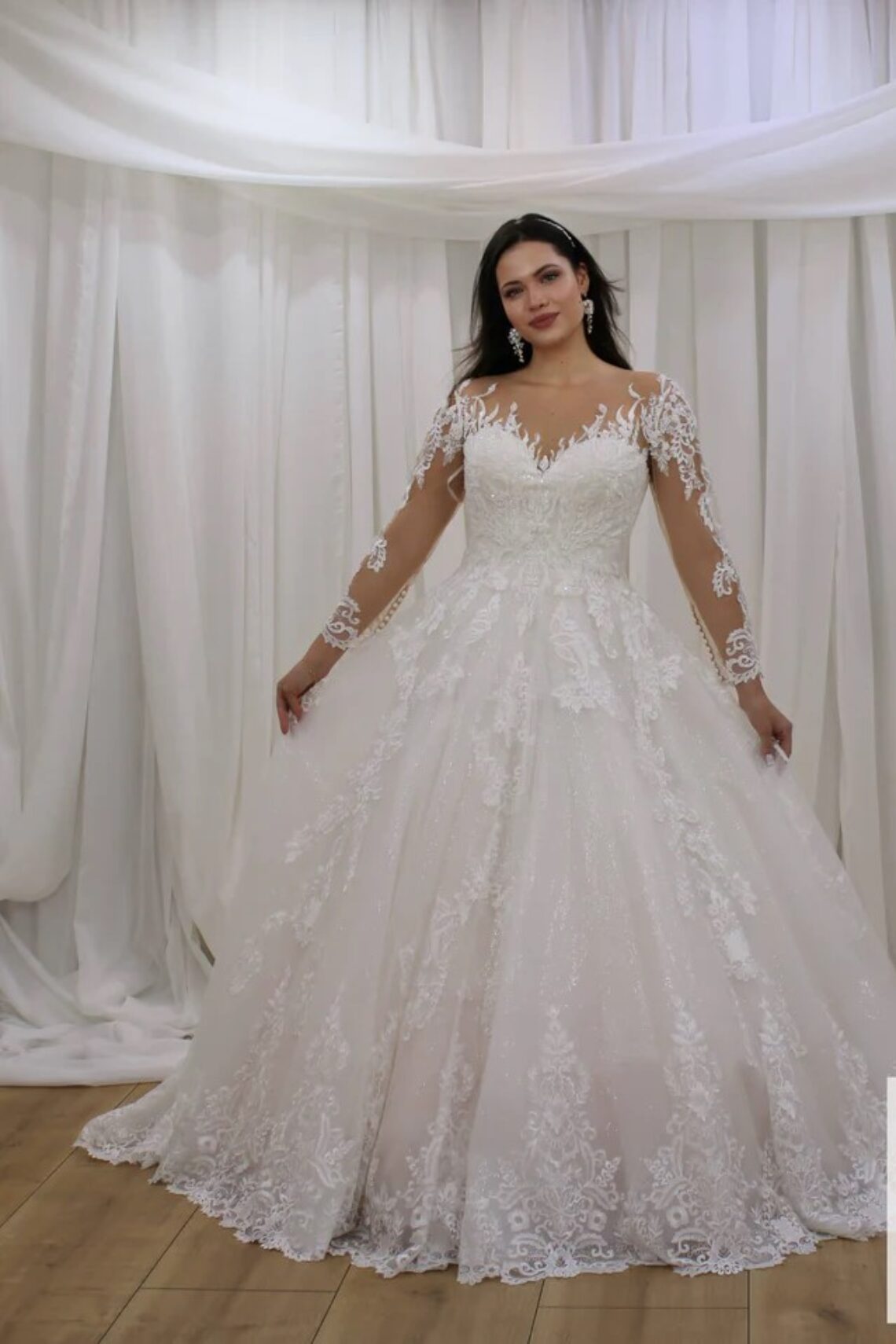 Brautkleid ACC206 von Lia Bella kaufen im Weddingworld 4
