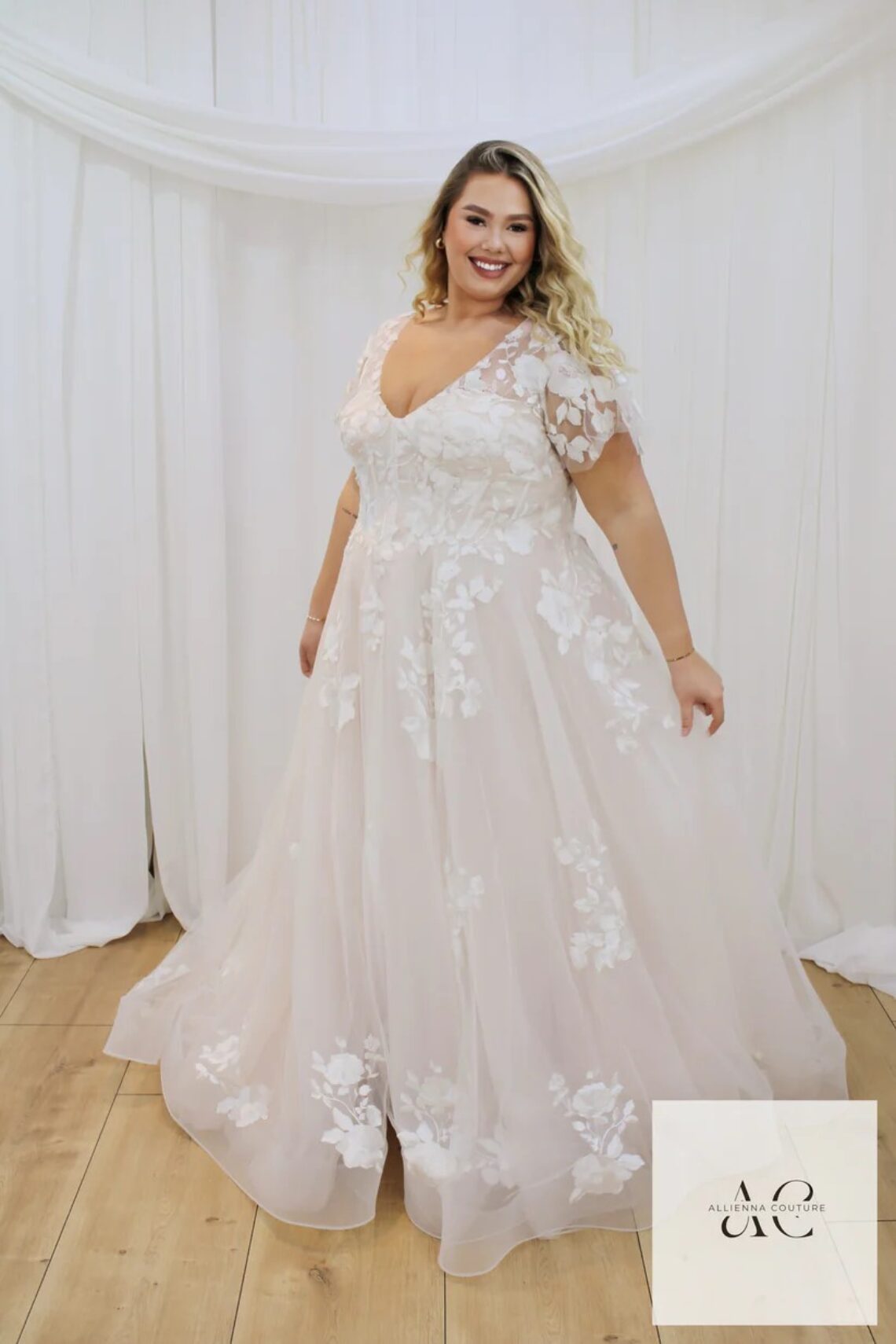 Brautkleid ACC220 von Lia Bella kaufen im Weddingworld 1