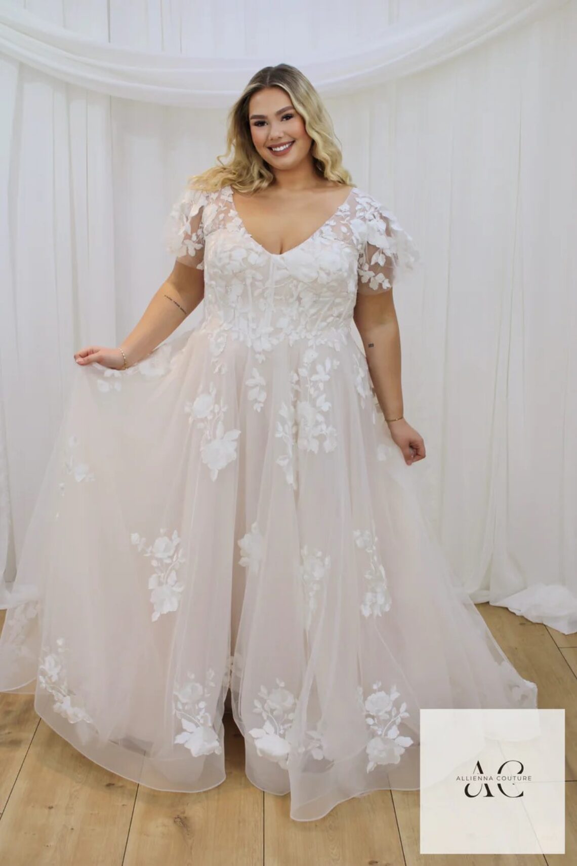 Brautkleid ACC220 von Lia Bella kaufen im Weddingworld 2