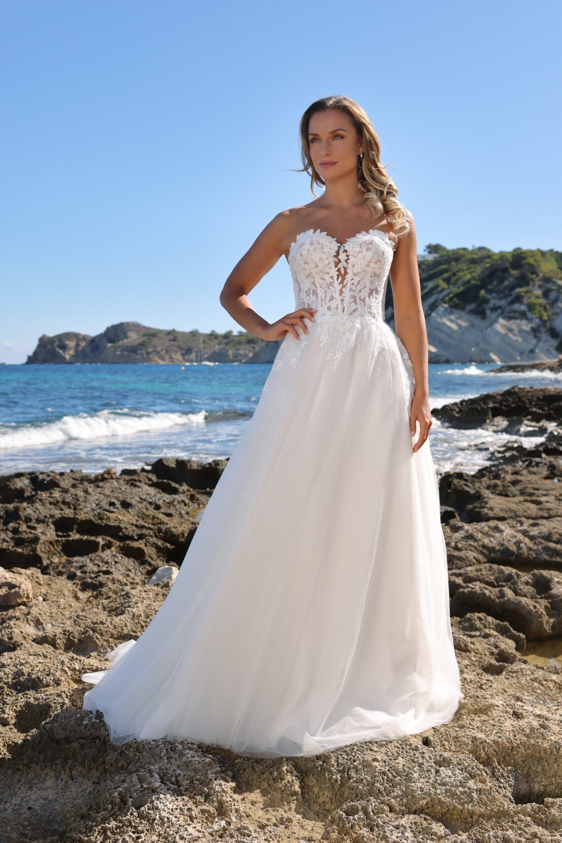 Brautkleid Amira-G von Azuree kaufen im Weddingworld 3