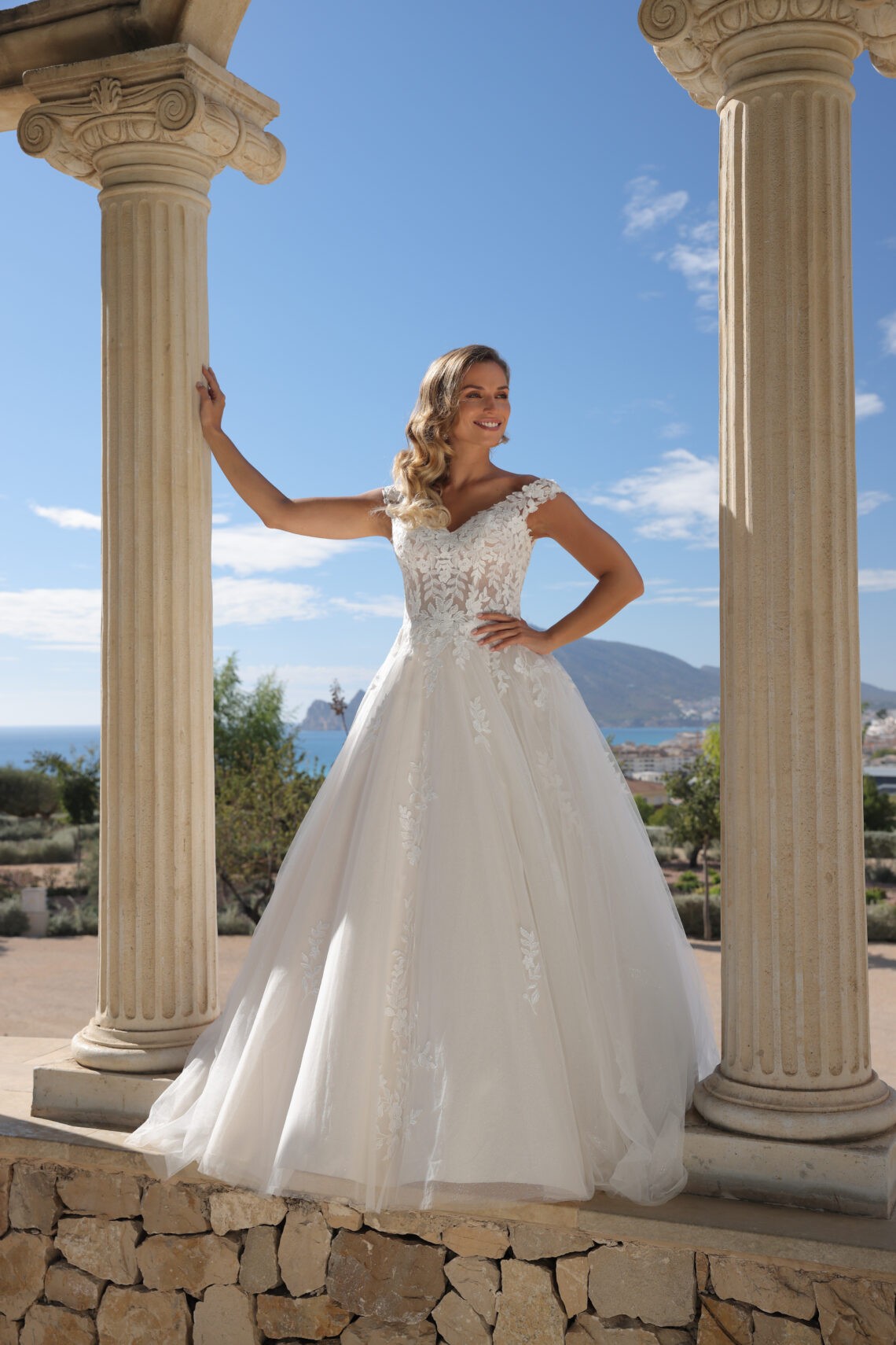 Brautkleid Aspen von Azuree kaufen im Weddingworld 3