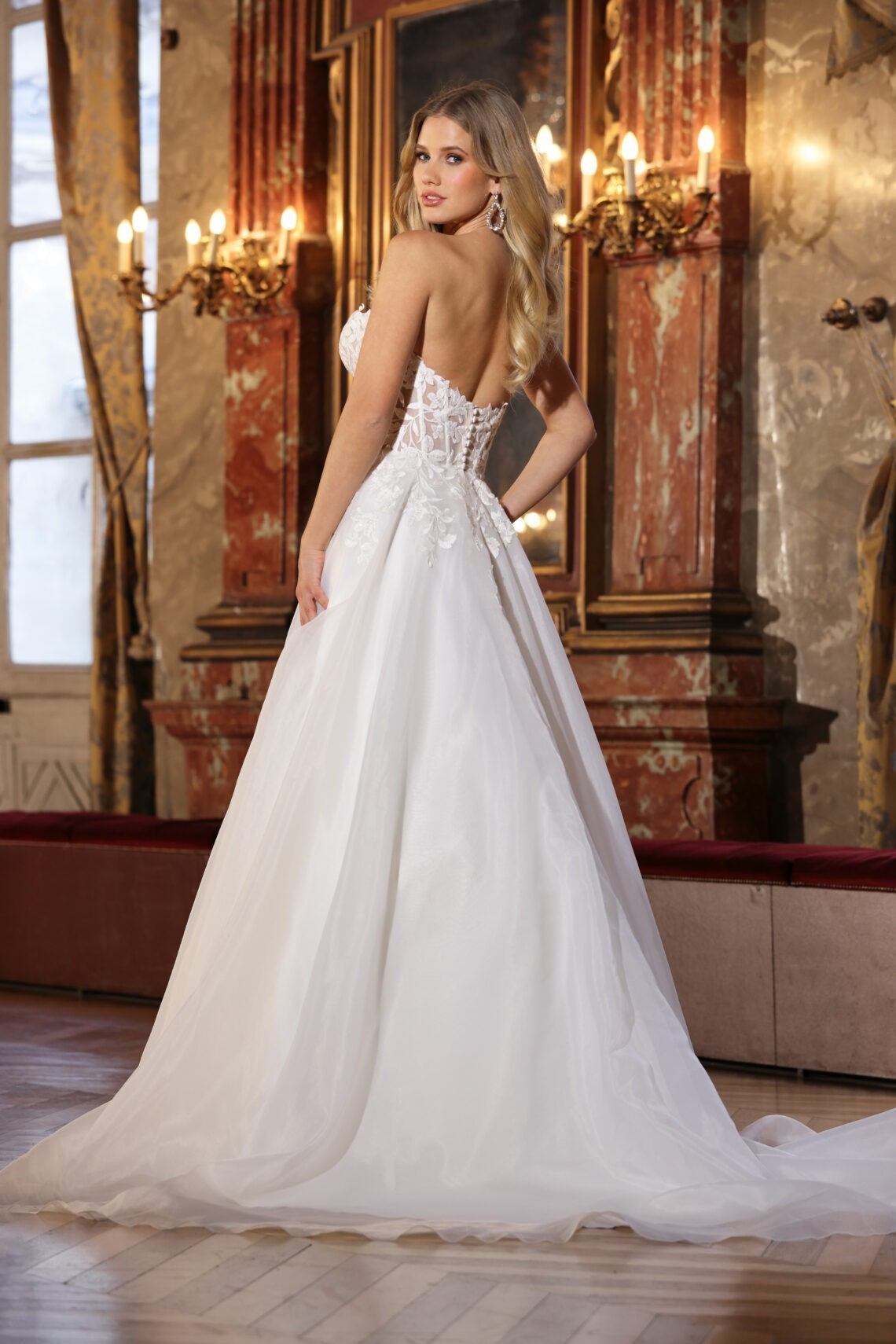 Brautkleid Bianca von Azuree kaufen bei Weddingworld 1