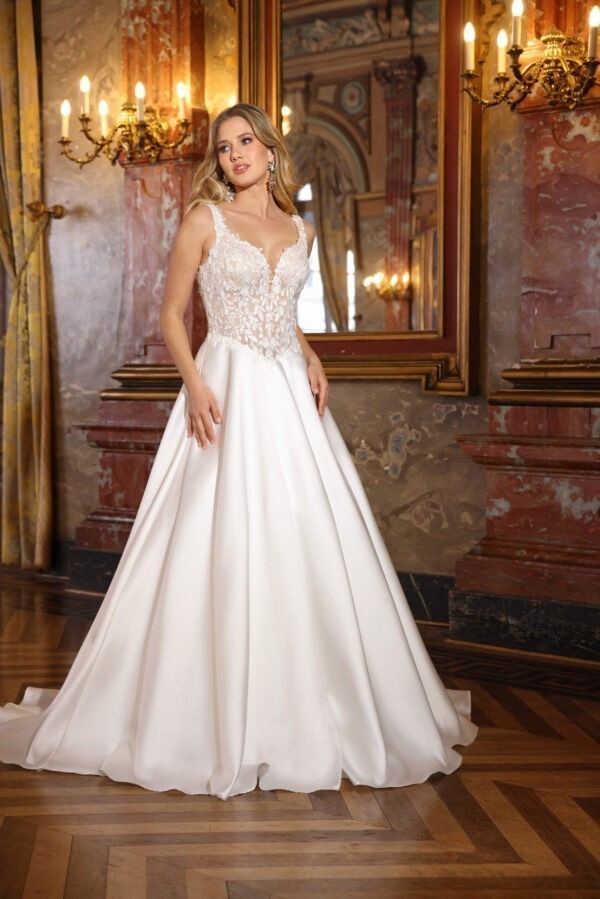 Brautkleider Azuree Bloom