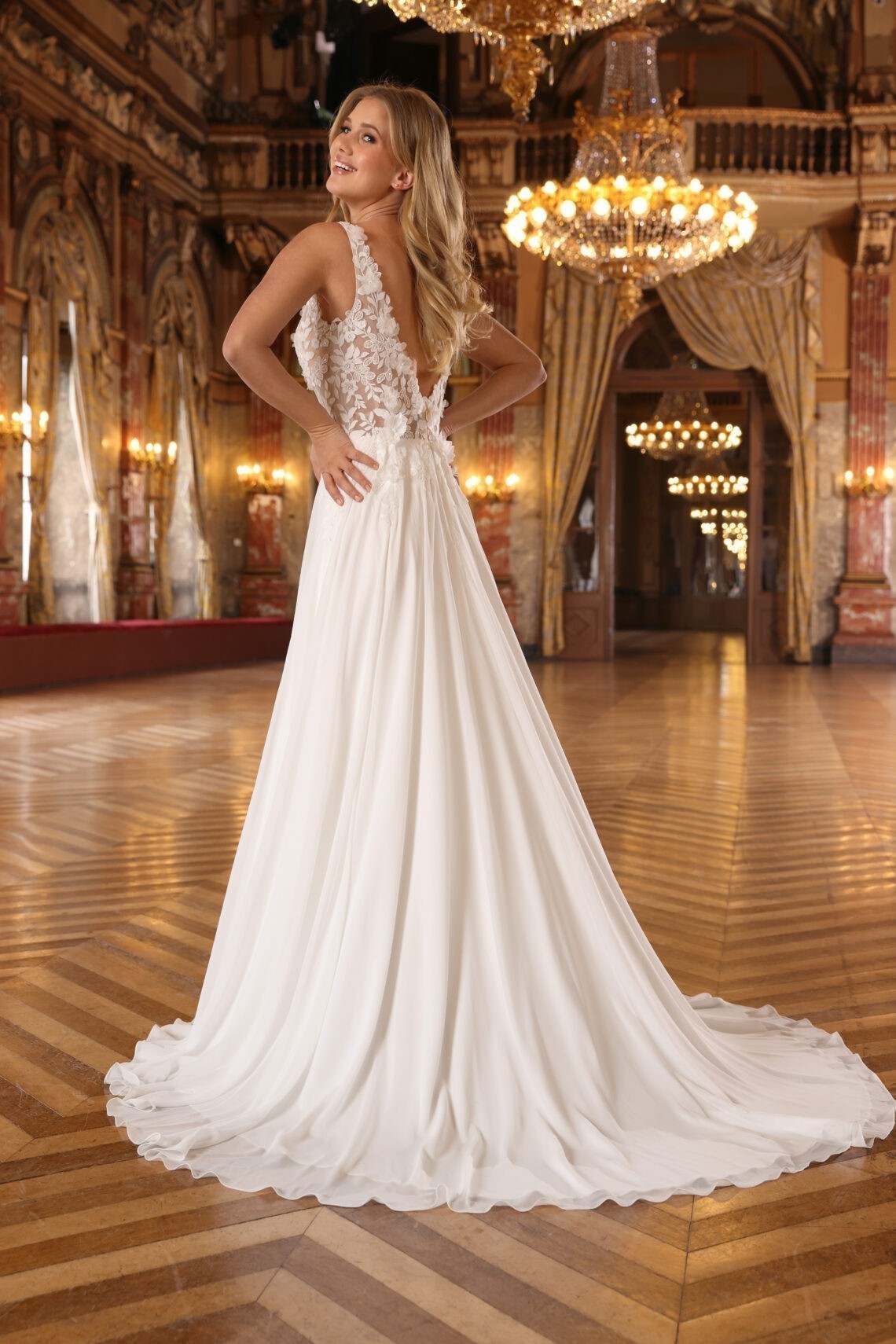 Brautkleid Britt von Azuree kaufen bei Weddingworld 1