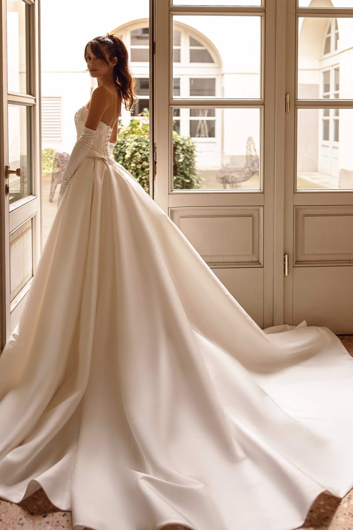 Brautkleid Catherine von Dominiss kaufen im Weddingworld 3