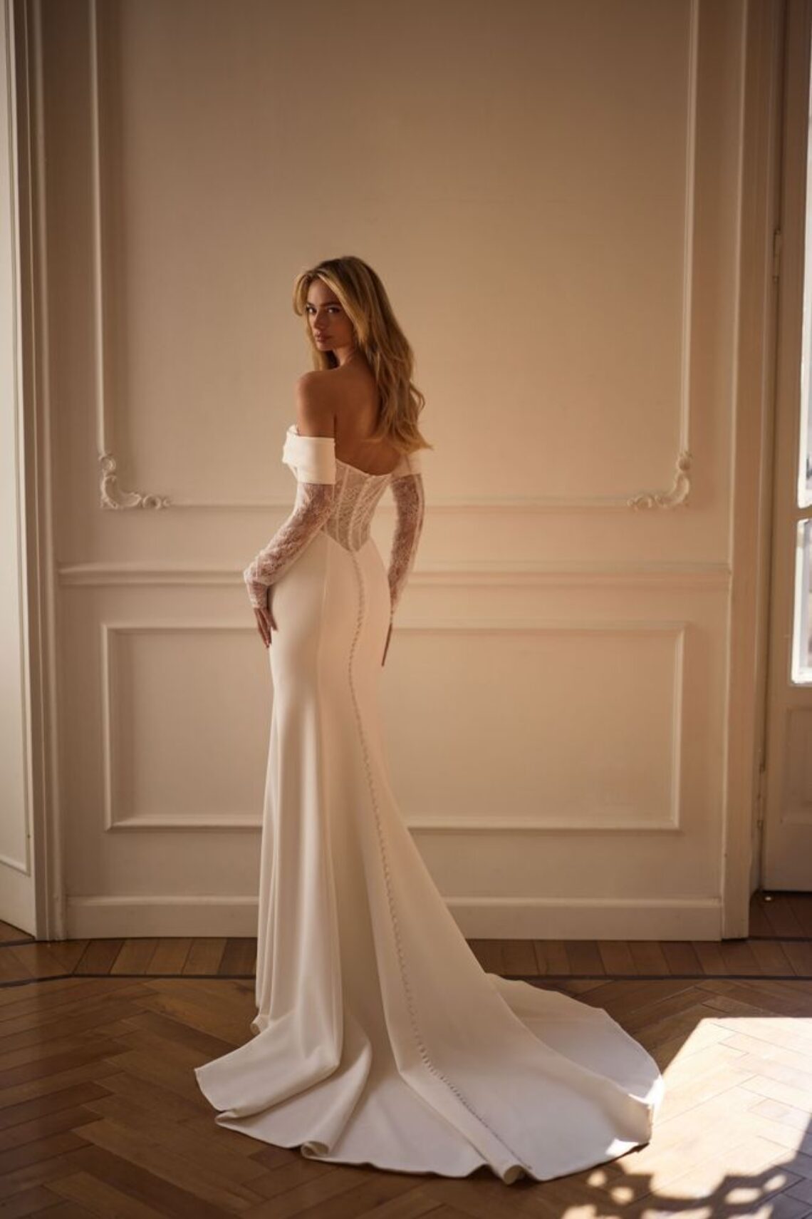 Brautkleid Corlienne von Milla Nova kaufen bei Weddingworld 4