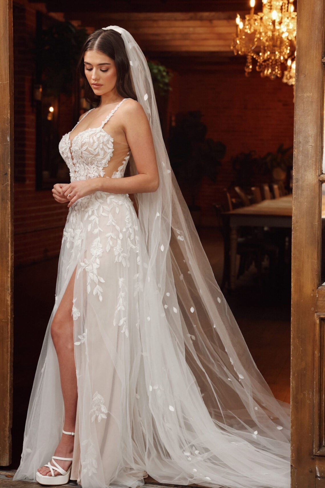 Brautkleid D4258 von Essense of Australia kaufen im Weddingworld 3