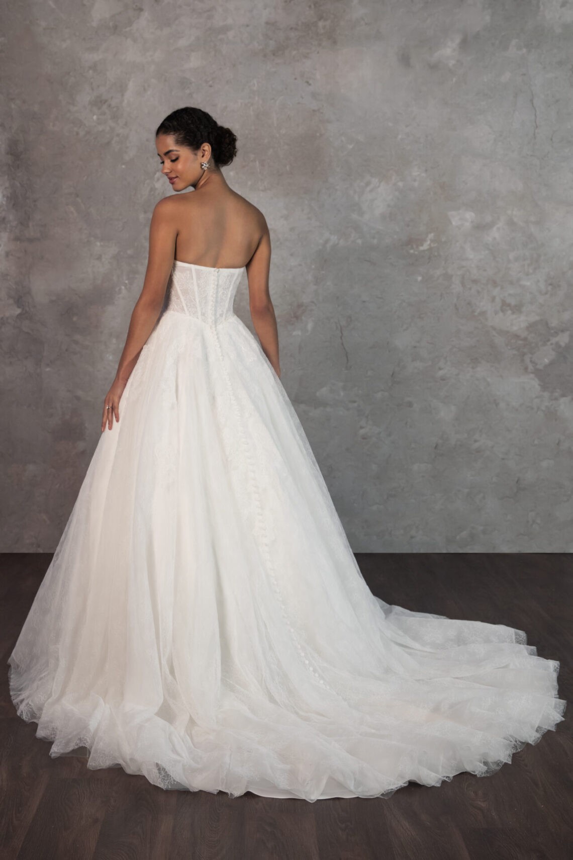 Brautkleid D4270 von Essense of Australia kaufen im Weddingworld 2