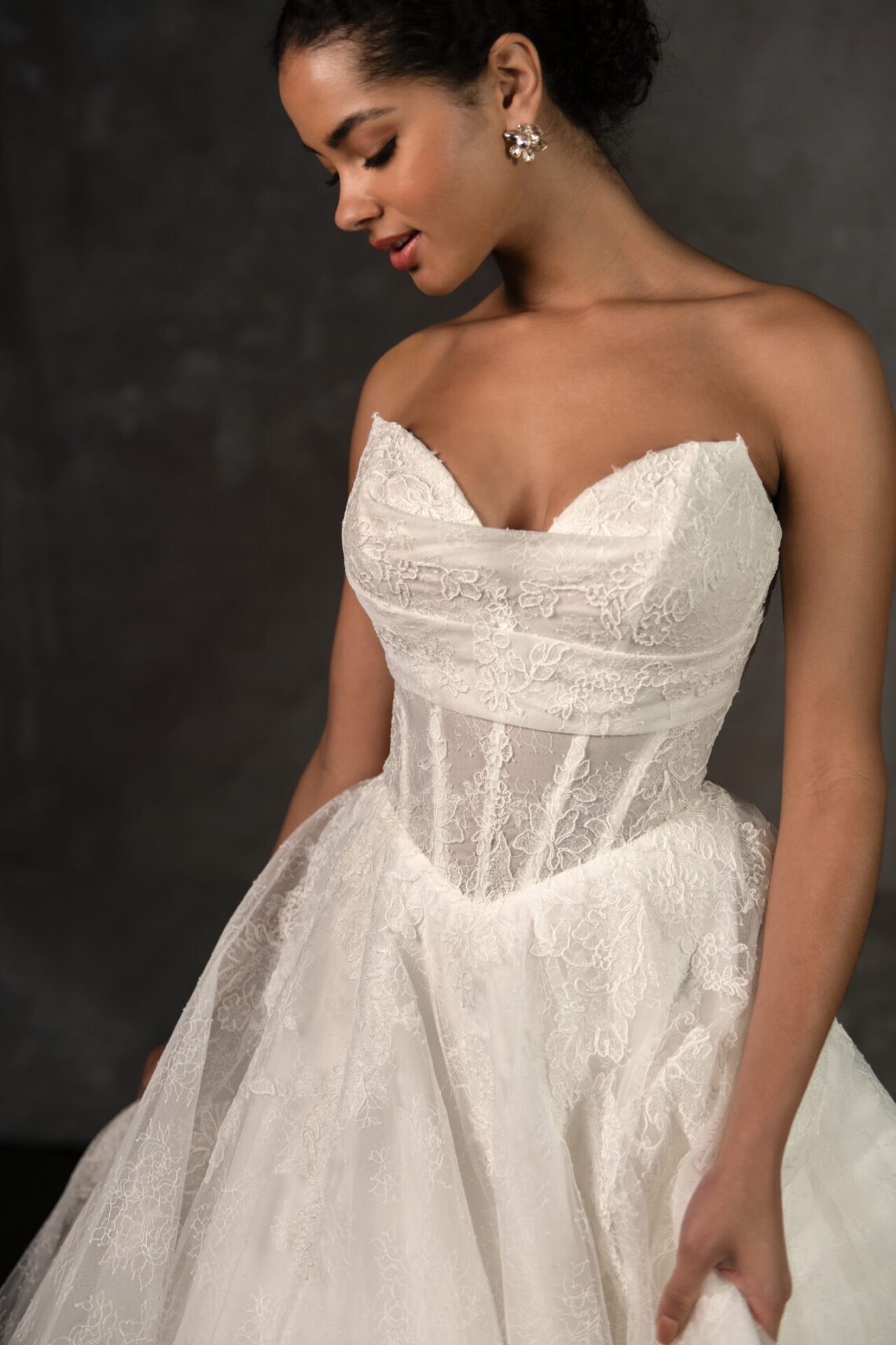 Brautkleid D4270 von Essense of Australia kaufen im Weddingworld 3