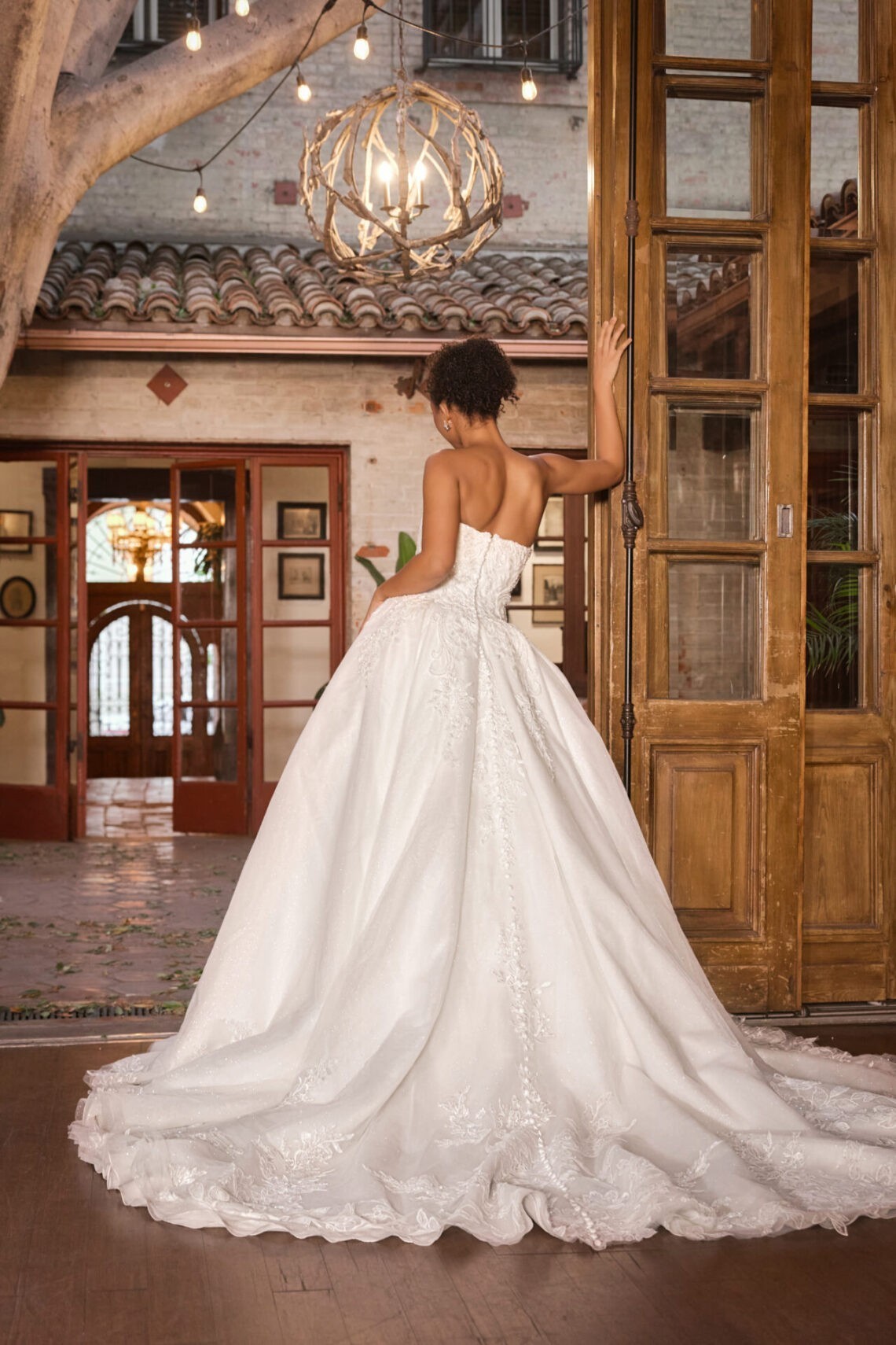 Brautkleid D4331 von Essense of Australia kaufen im Weddingworld 5