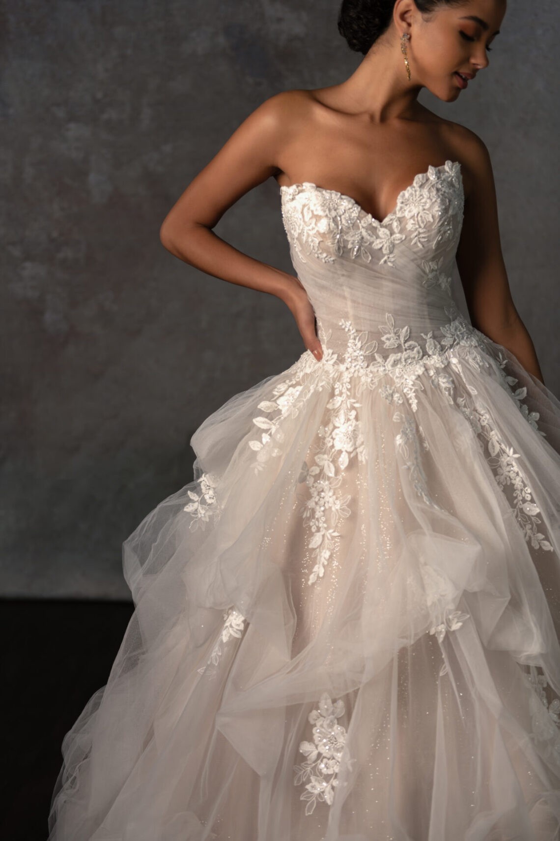 Brautkleid D4345 von Essense of Australia kaufen im Weddingworld 1