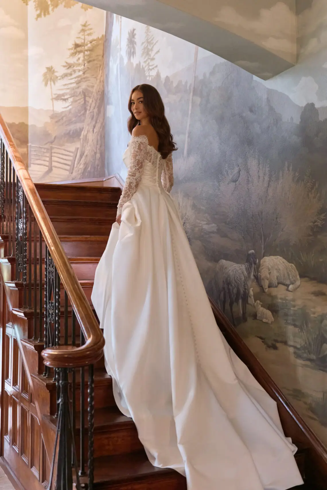 Brautkleid D4457 von Essense of Australia kaufen bei Weddingworld 2