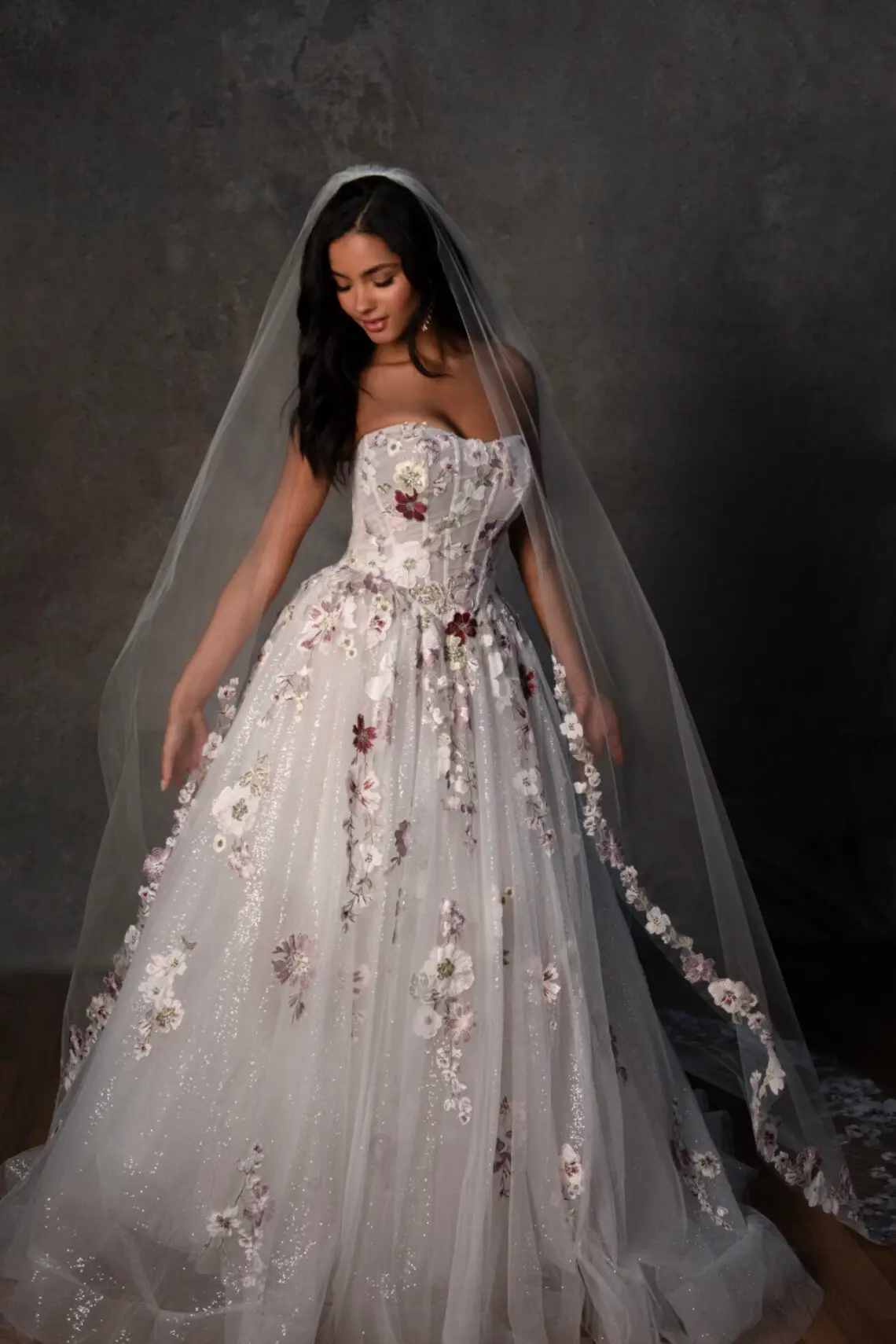 Brautkleid D4482 von Essense of Australia kaufen bei Weddingworld 1