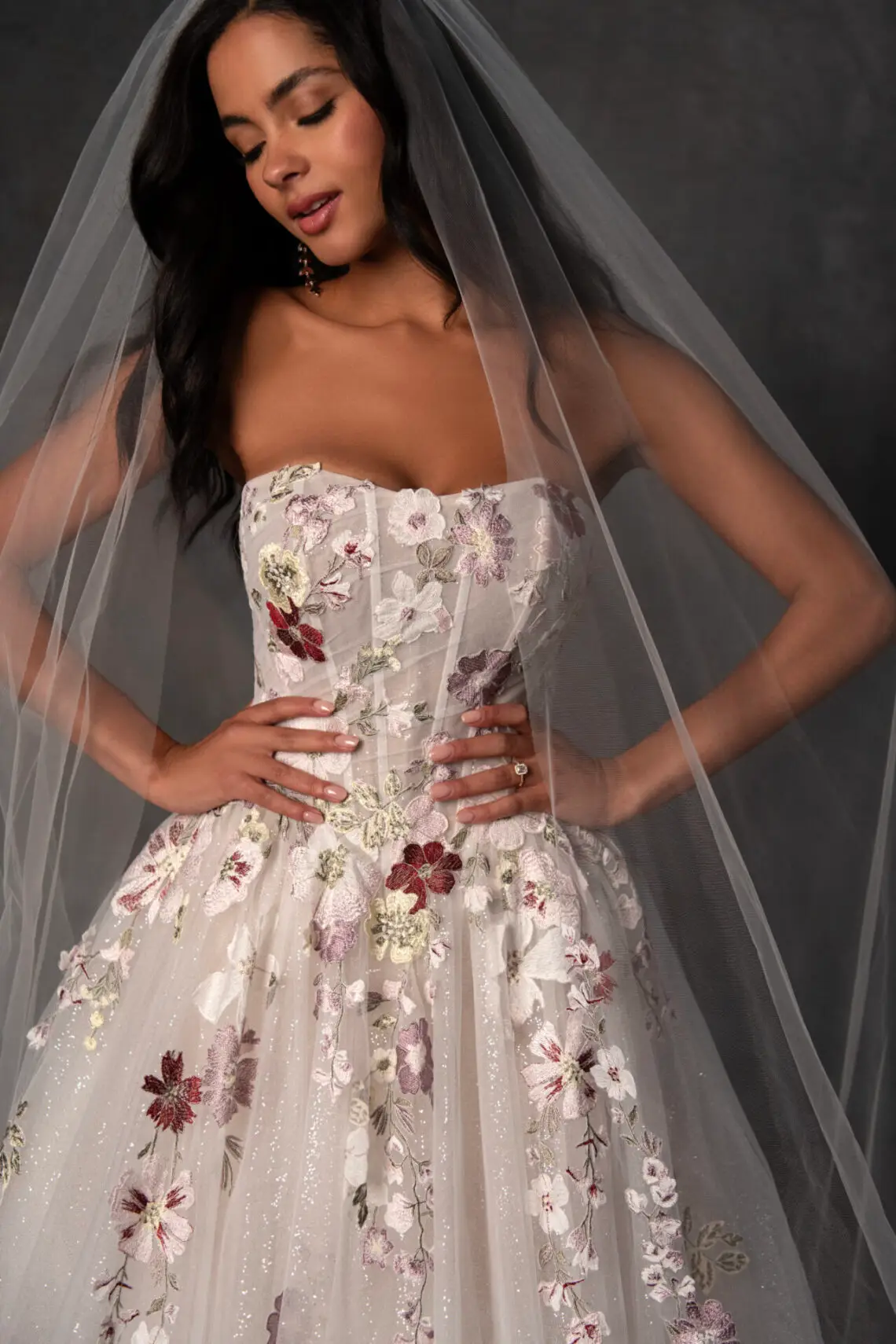 Brautkleid D4482 von Essense of Australia kaufen bei Weddingworld 3