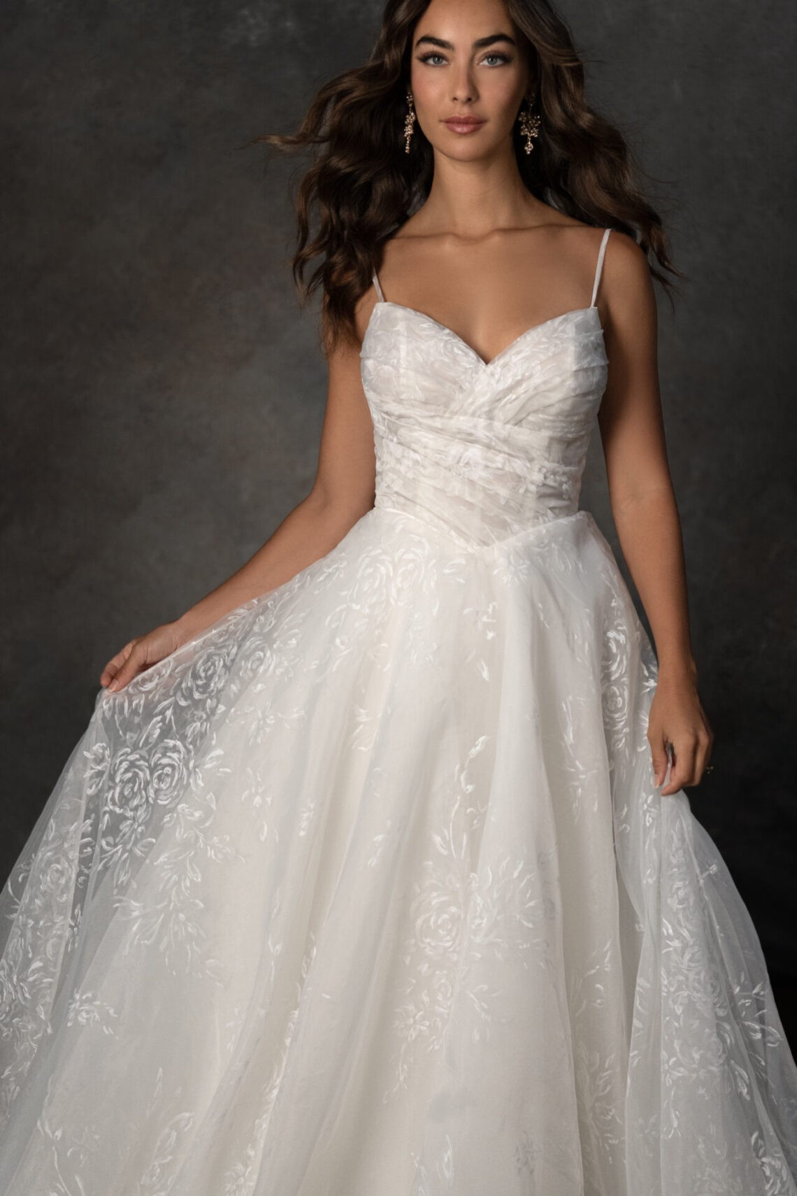 Brautkleid D4486 von Essense of Australia kaufen bei Weddingworld 2