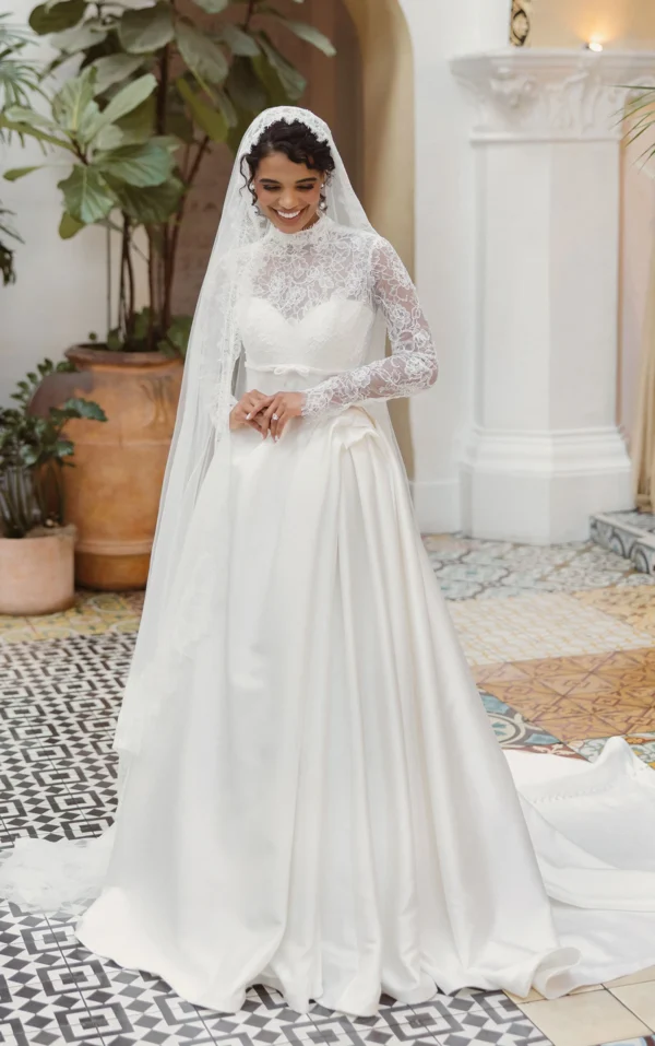 Brautkleider Essense of Australia D4567
