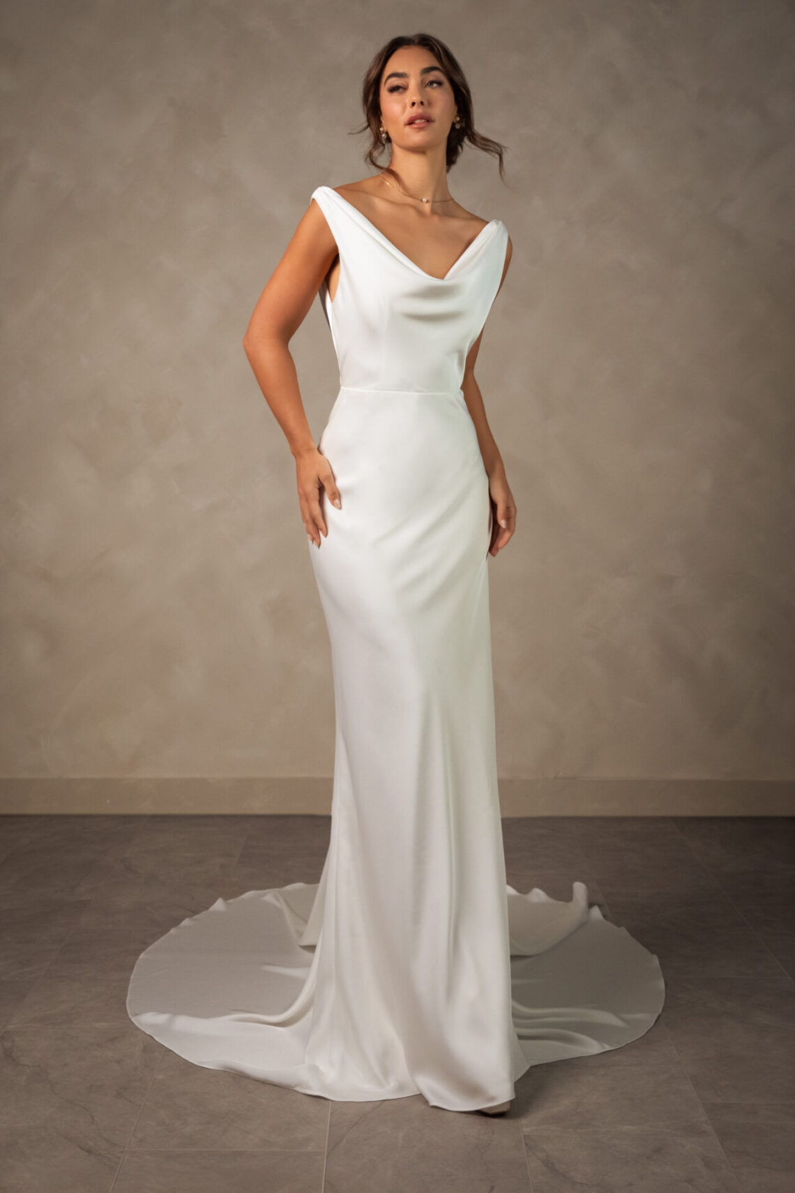 Brautkleid D4574 von Essense of Australia kaufen bei Weddingworld 3