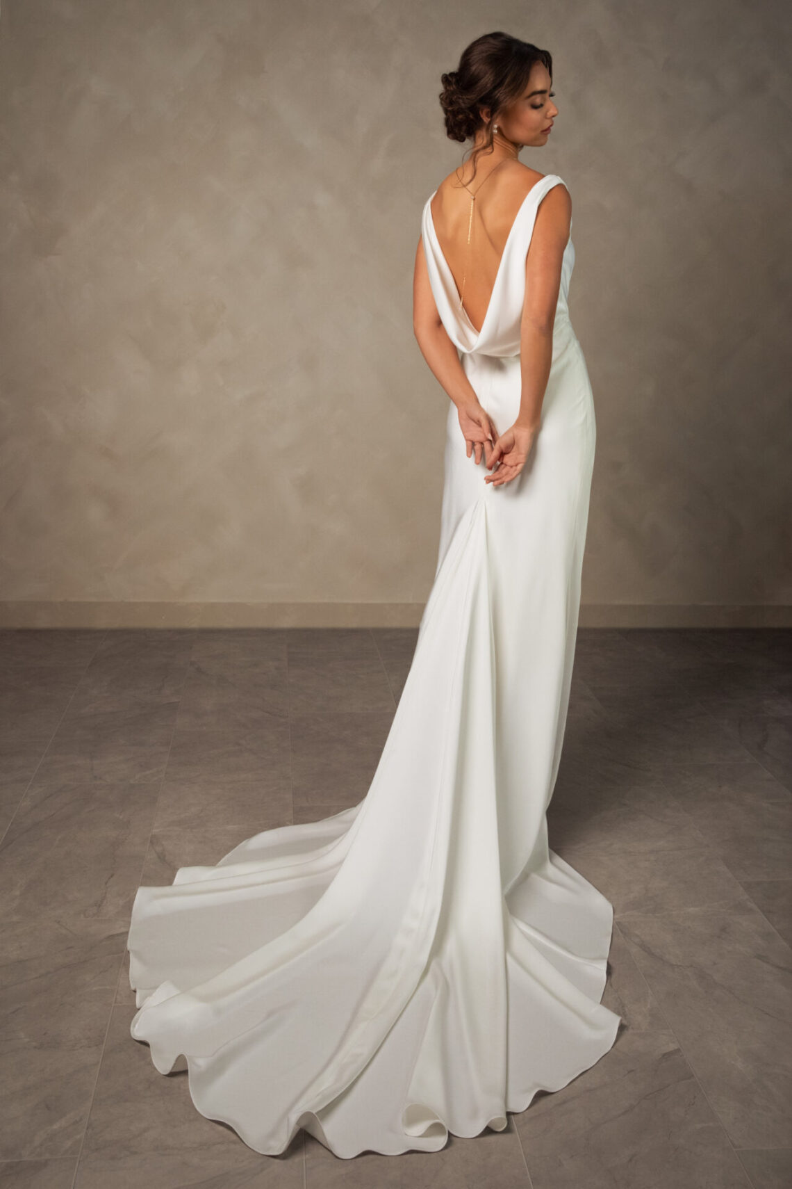 Brautkleid D4574 von Essense of Australia kaufen bei Weddingworld 4