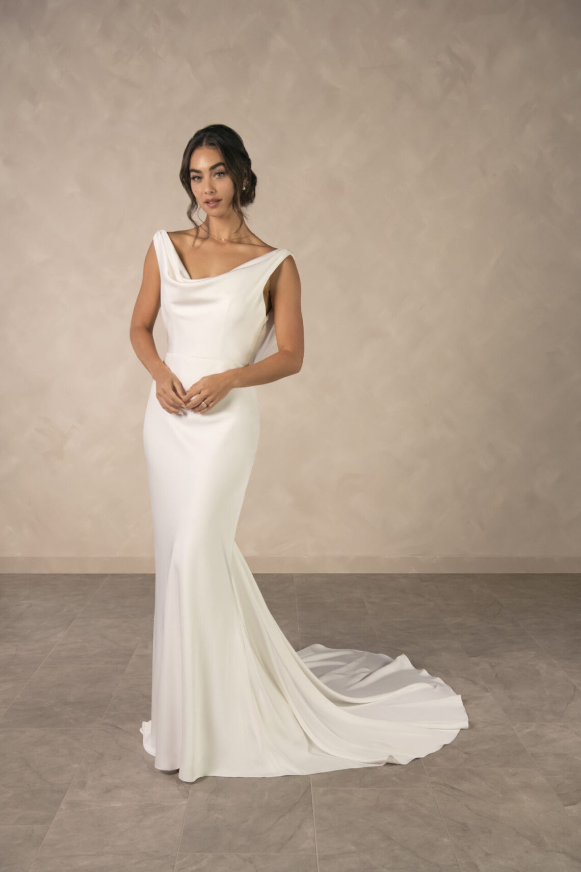 Brautkleid D4574 von Essense of Australia kaufen bei Weddingworld 5