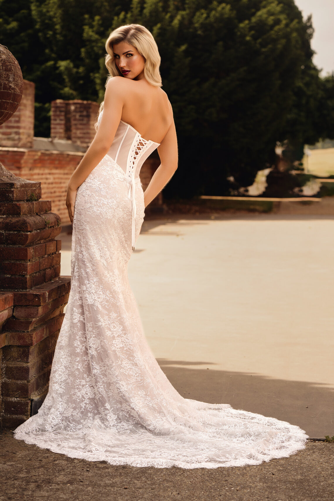 Brautkleid DC025B von Phoenix Gowns kaufen bei Weddingworld 1