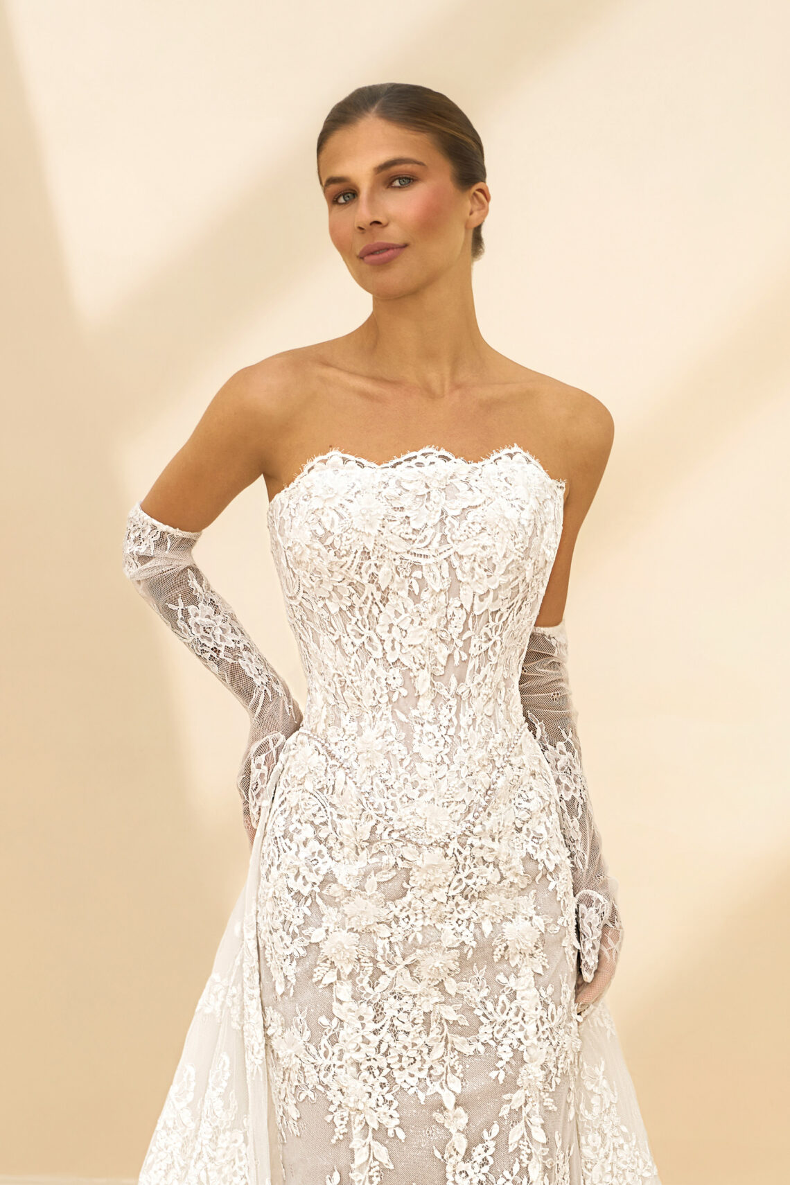 Brautkleid DC6140 von Phoenix Gowns kaufen bei Weddingworld 4