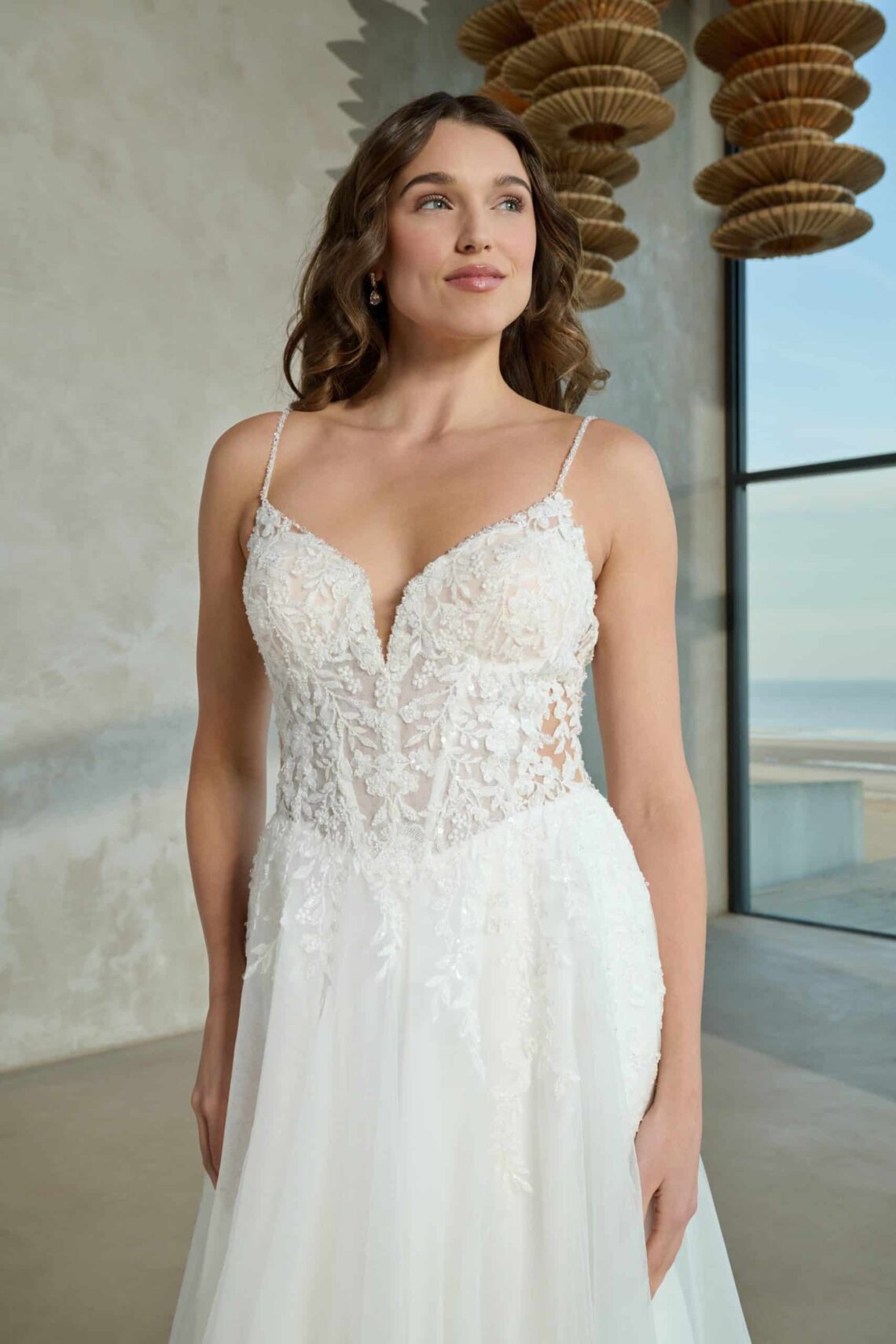Famke-Azuree-Bridal-Close-1-scaled