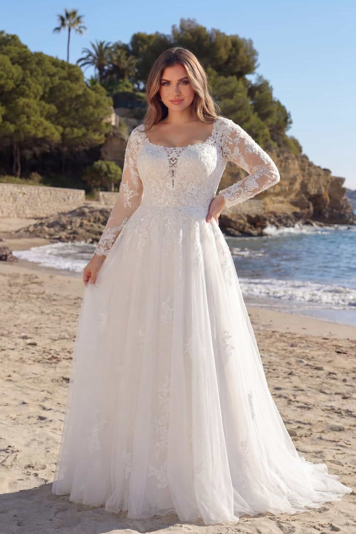 Finja-Azuree-Curvy-Front-1650x2048