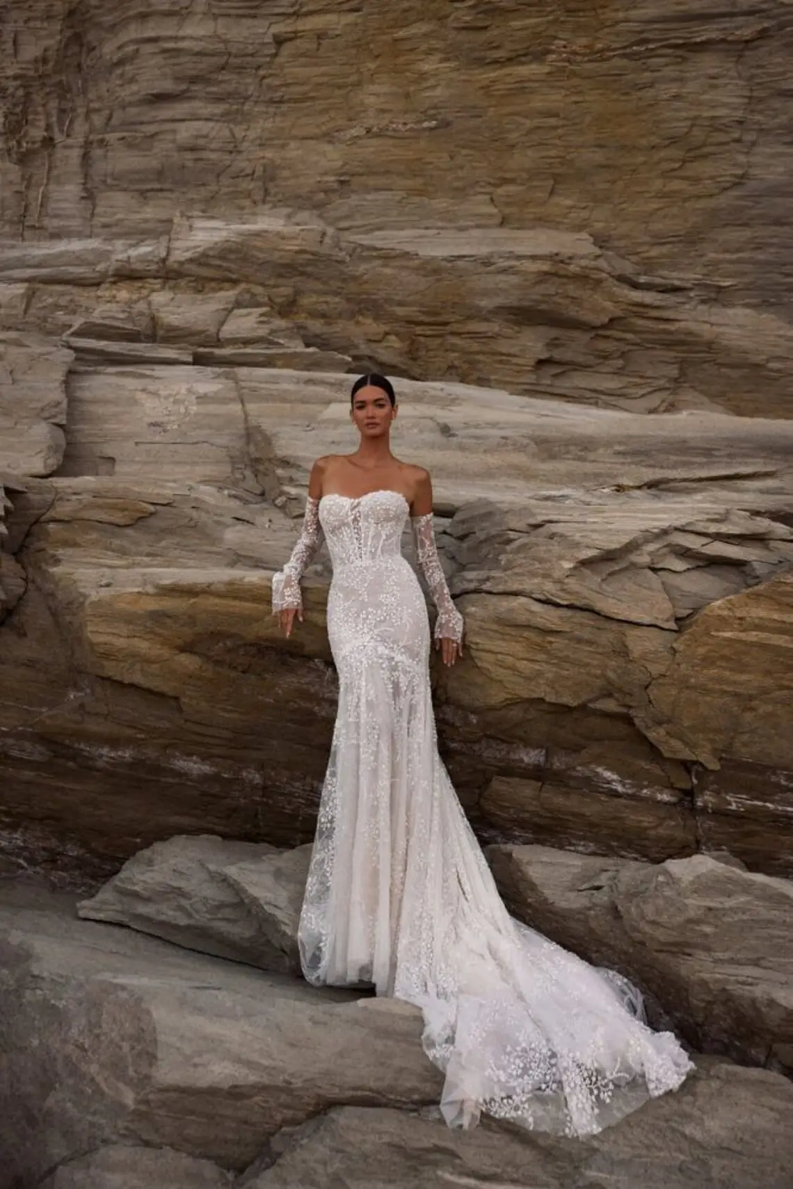 Brautkleid Ismeria von Milla Nova kaufen bei Weddingworld 1