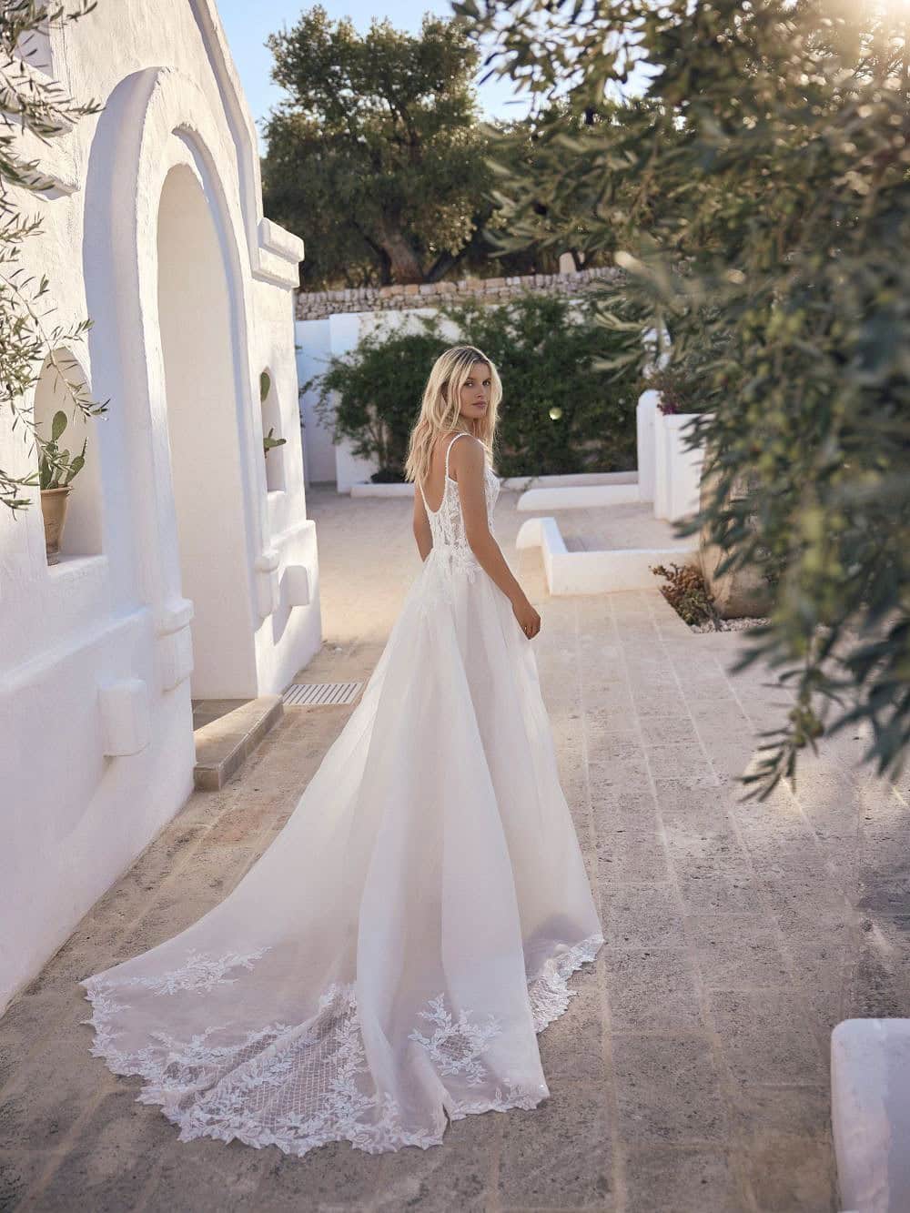 Brautkleid Lyana von Modeca kaufen bei Weddingworld 2
