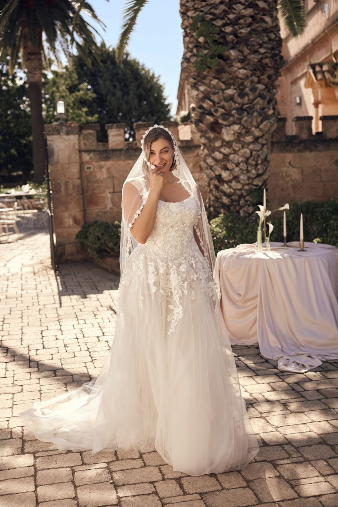 Brautkleid Nia von Modeca kaufen bei Weddingworld 1