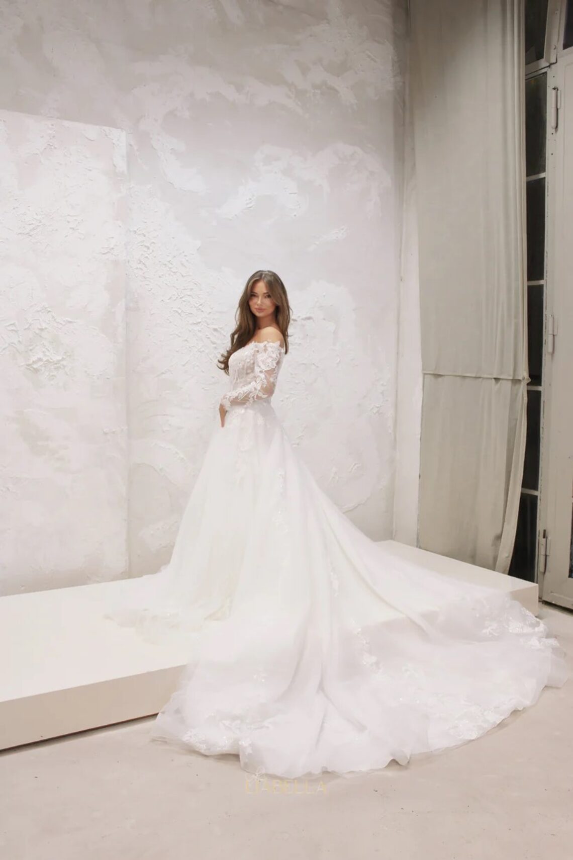 Brautkleid Rikka von Lia Bella kaufen im Weddingworld 1