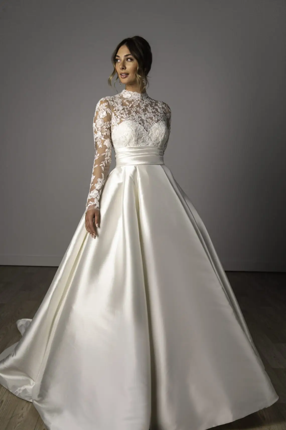 Brautkleid SY8230 von Stella York kaufen bei Weddingworld 1
