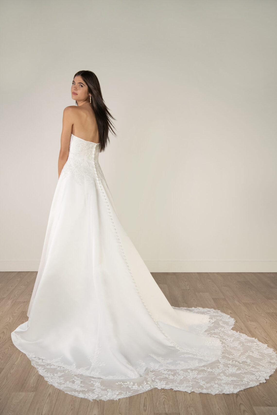 Brautkleid SY8279 von Stella York kaufen bei Weddingworld 4