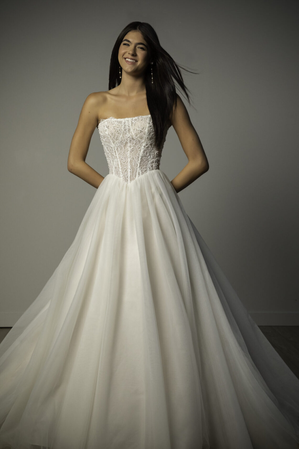 Brautkleid SY8342 von Stella York kaufen bei Weddingworld 1