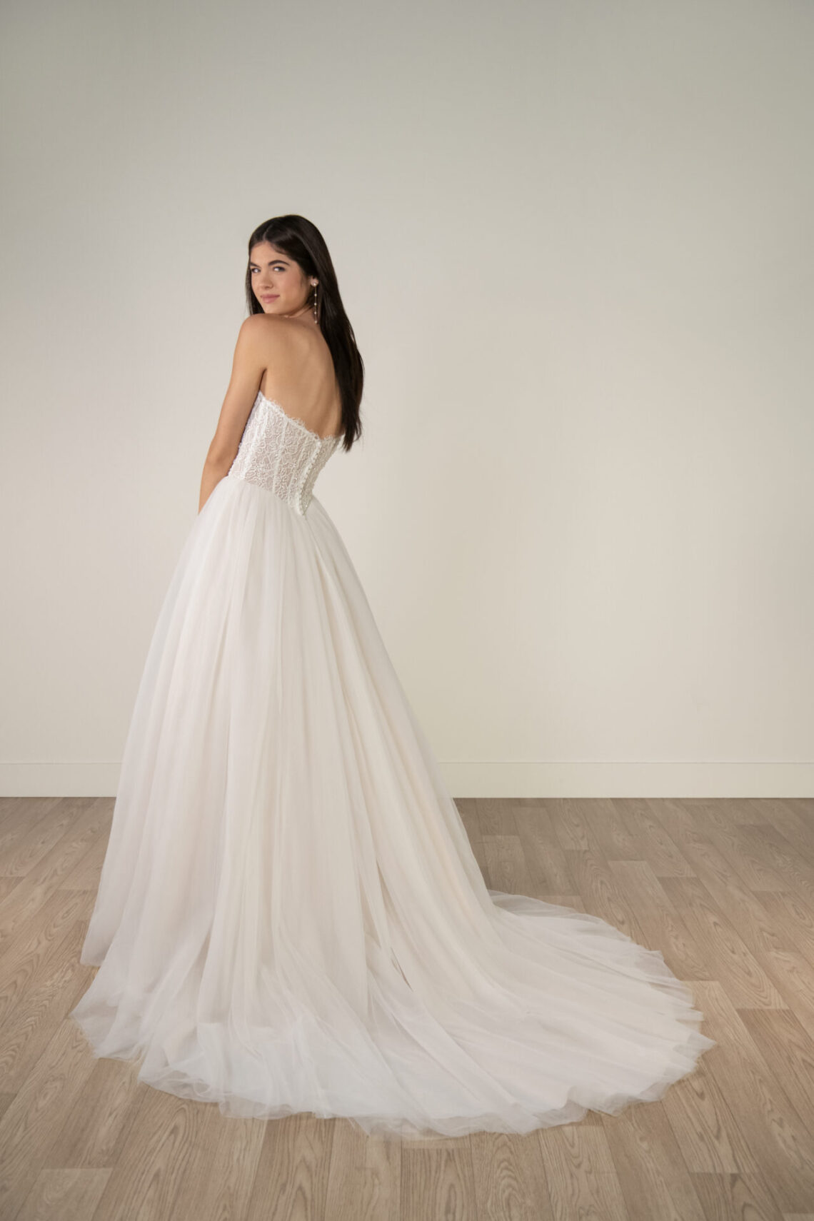 Brautkleid SY8342 von Stella York kaufen bei Weddingworld 4