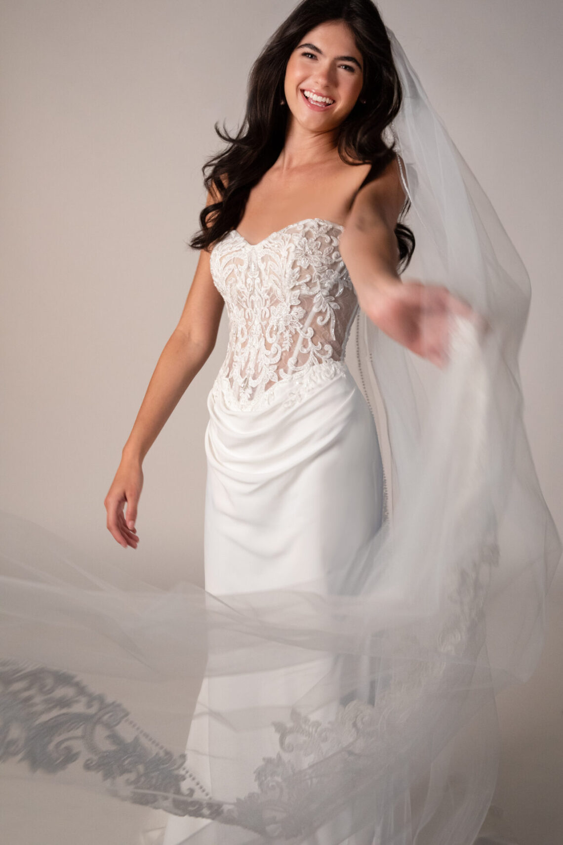 Brautkleid SY8377 von Stella York kaufen bei Weddingworld 2