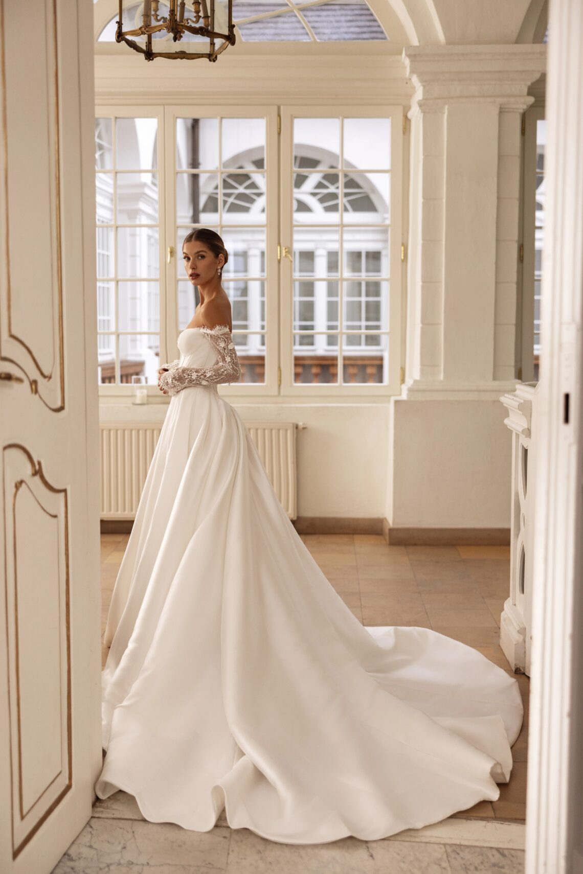 Brautkleid Sybil von Tina Valerdi kaufen im Weddingworld 1