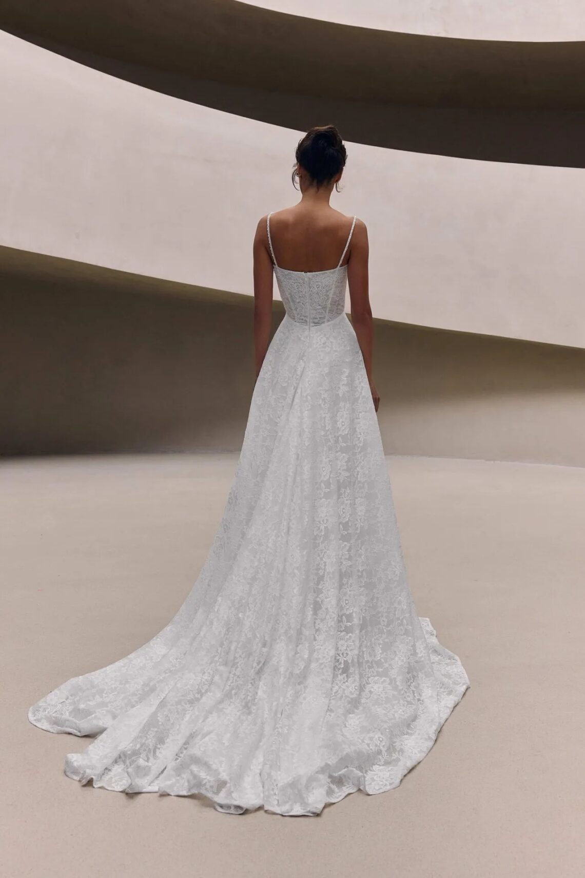 Brautkleid Tavira von Milla Nova kaufen bei Weddingworld 1