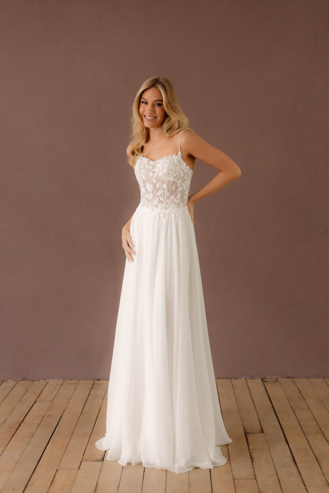 Brautkleid X155 von Allure kaufen bei Weddingworld 1