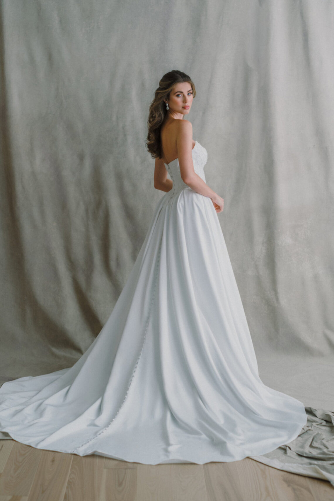 Brautkleid X211 von Allure Bridals kaufen bei Weddingworld 3