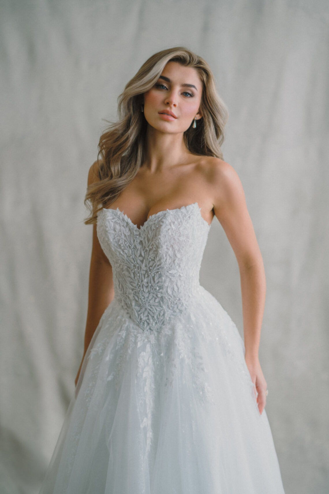 Brautkleid X219 von Allure Bridals kaufen bei Weddingworld 2