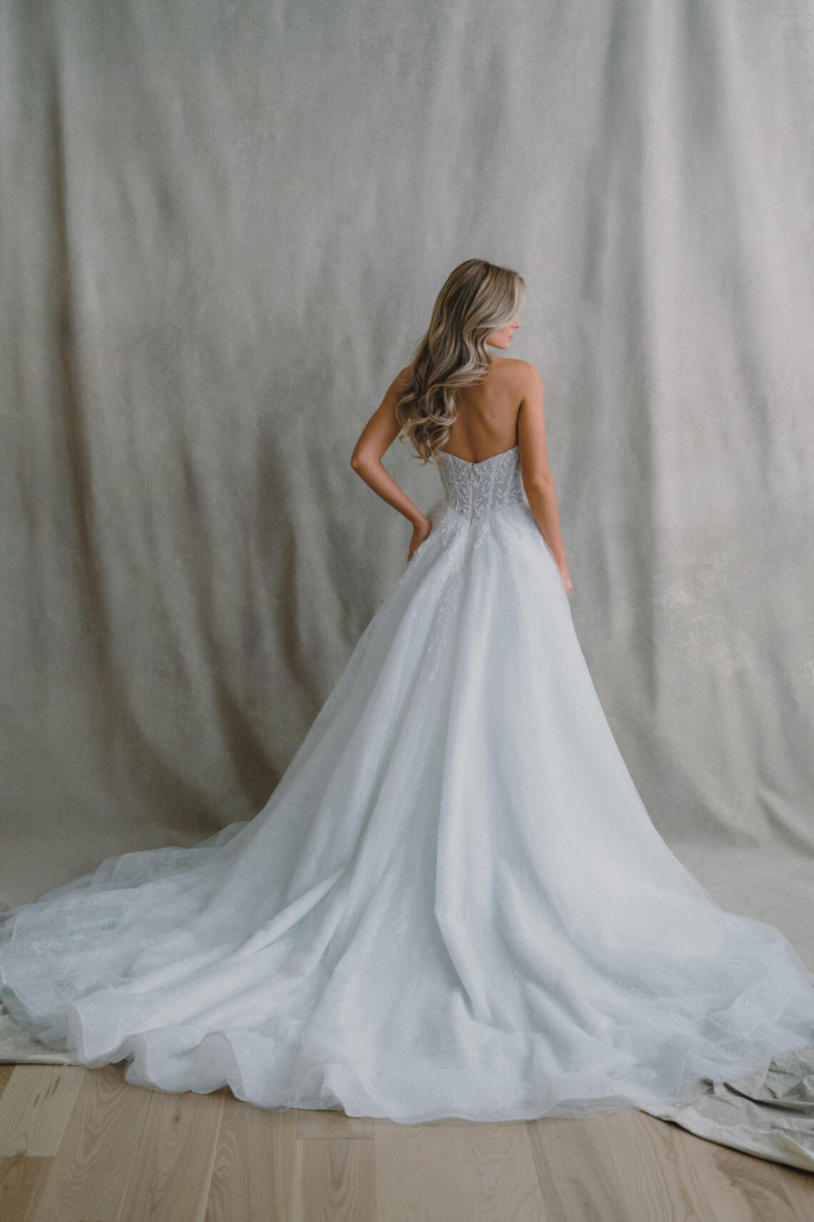Brautkleid X219 von Allure Bridals kaufen bei Weddingworld 3