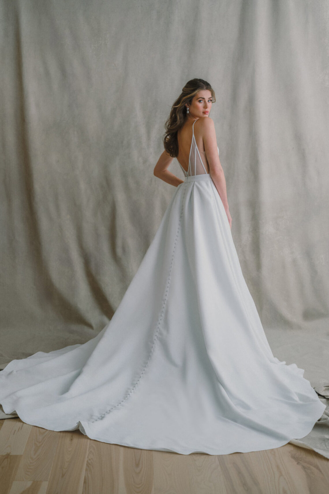 Brautkleid X220 von Allure Bridals kaufen bei Weddingworld 3