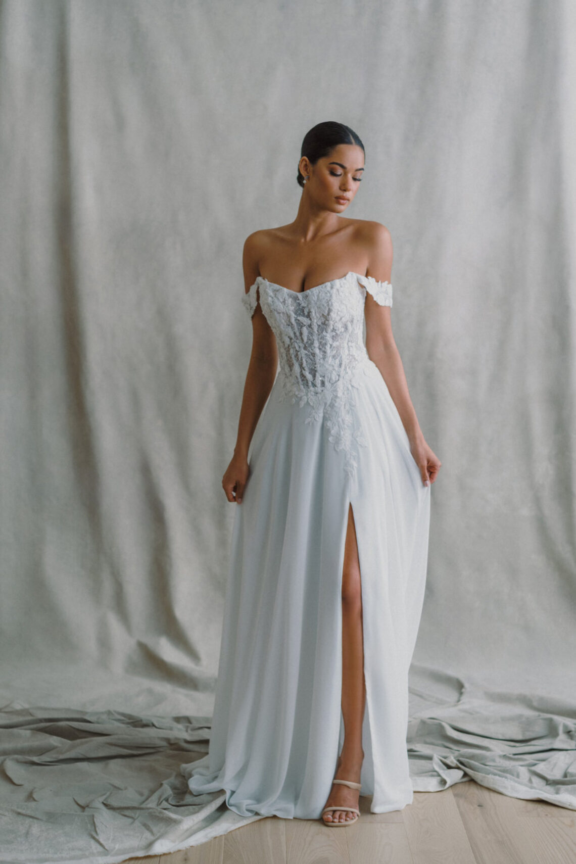 Brautkleid X221 von Allure Bridals kaufen bei Weddingworld 1