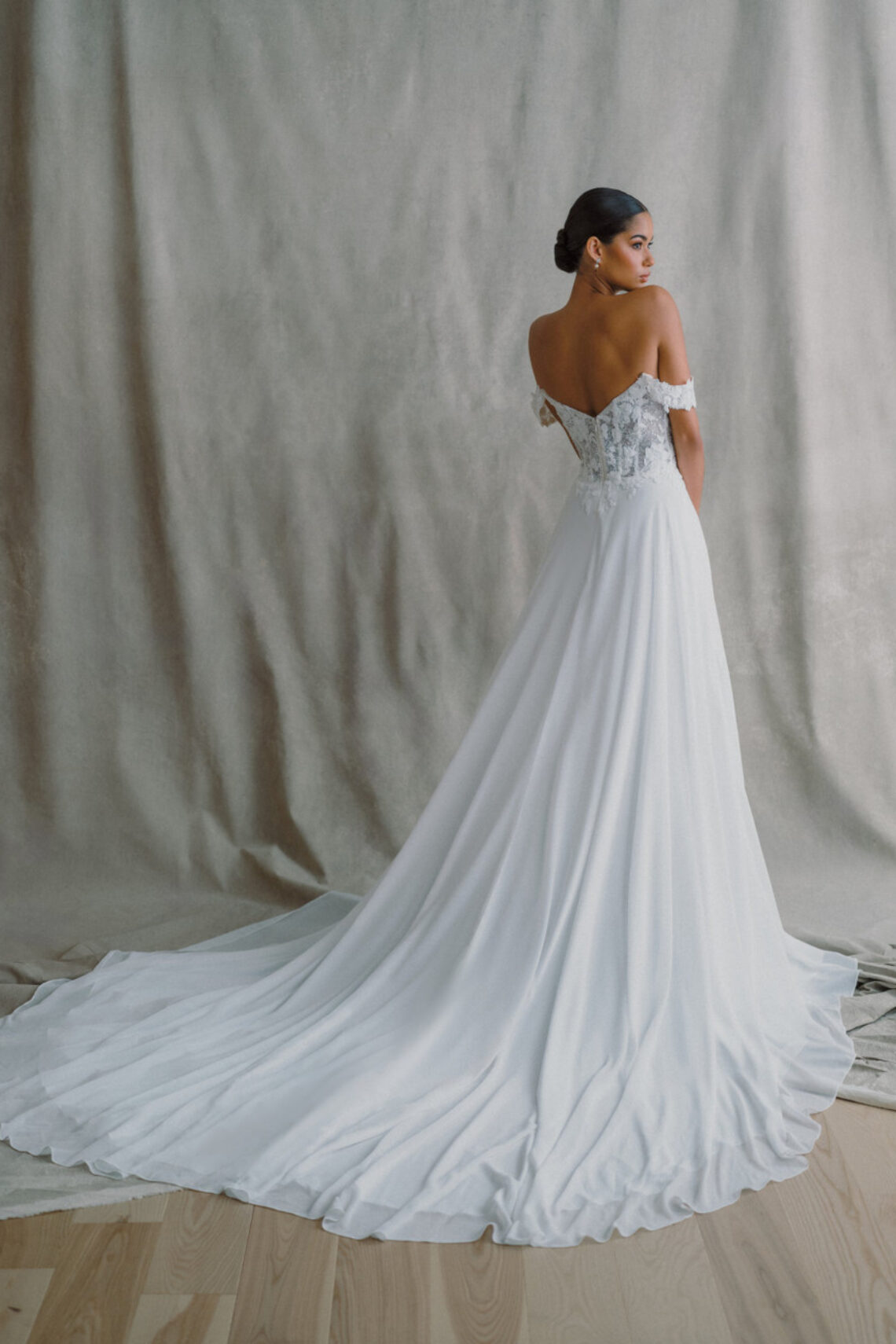 Brautkleid X221 von Allure Bridals kaufen bei Weddingworld 3