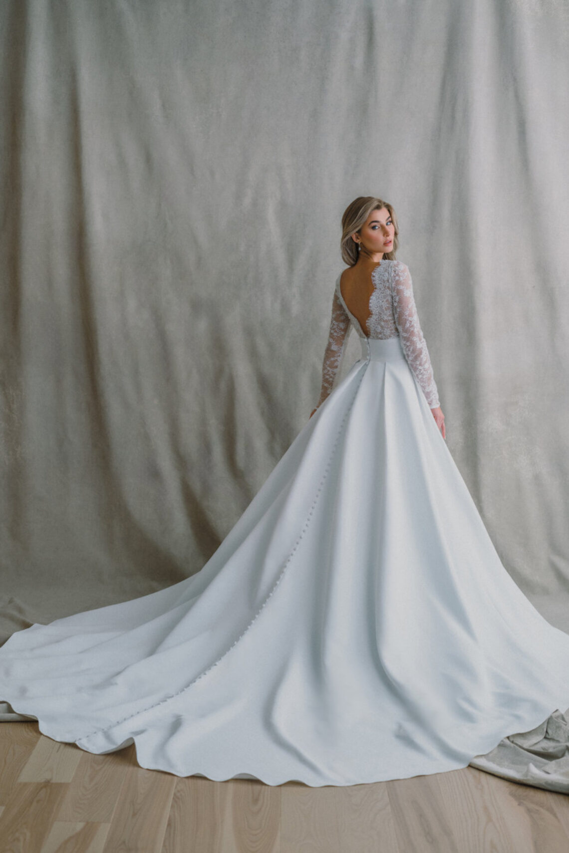 Brautkleid X225 von Allure Bridals kaufen bei Weddingworld 3